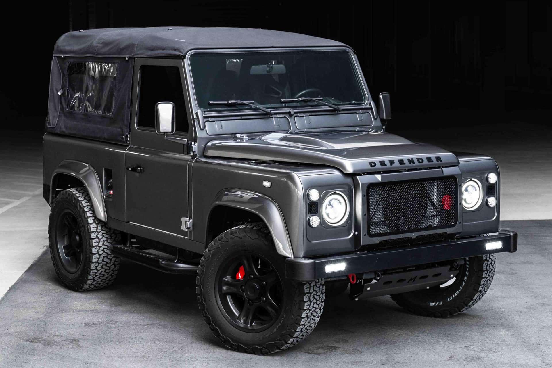 1993 Land Rover Defender sold for $83,000