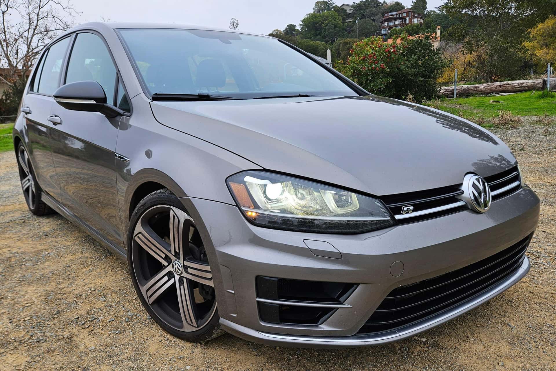 2016 Volkswagen Golf R sold for $14,300