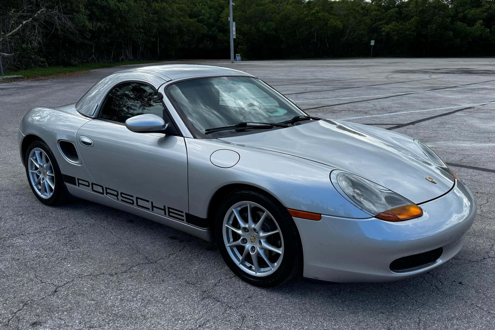 1998 Porsche 986 Boxster sold for $11,600