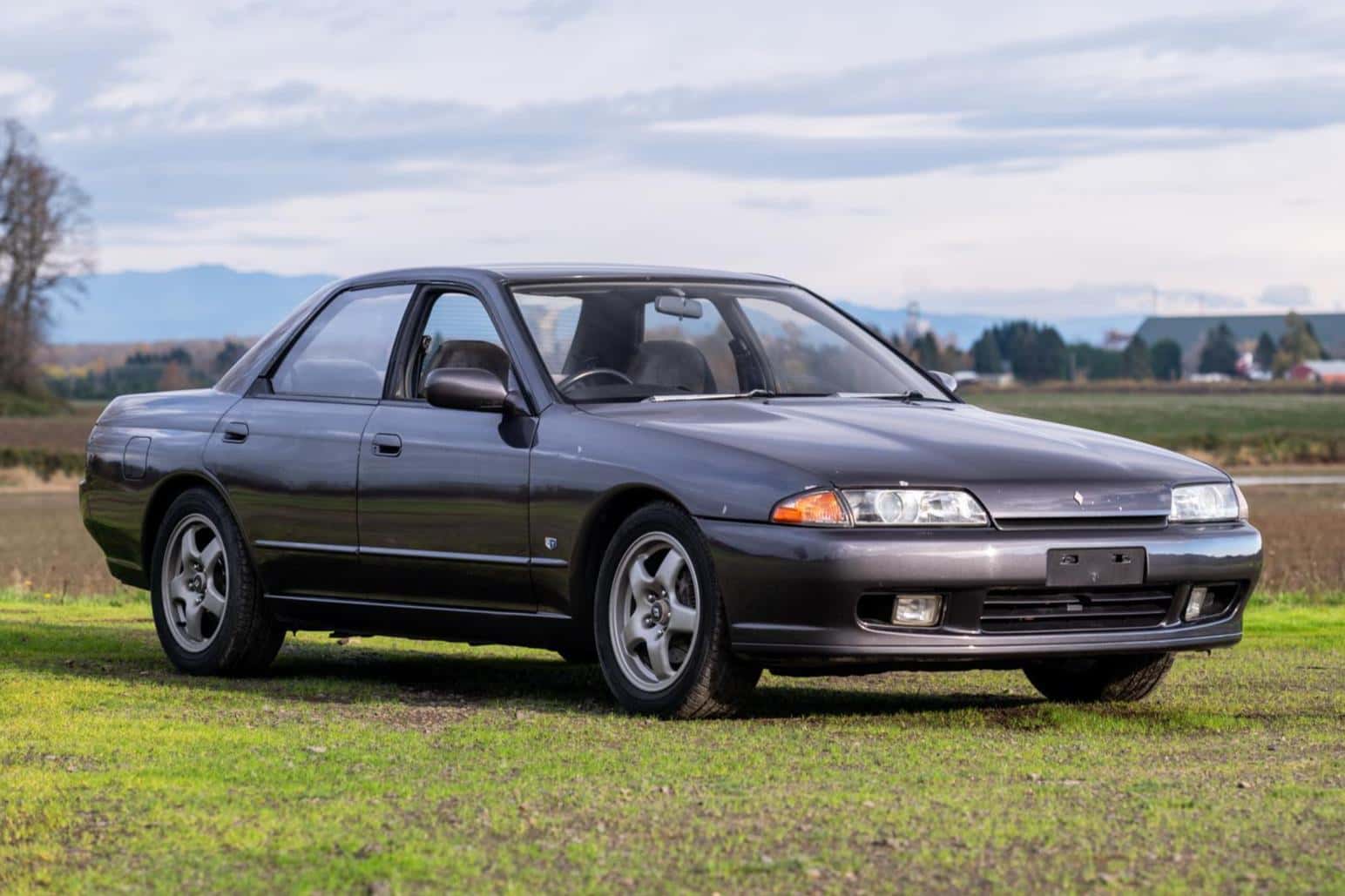 1991 Nissan R32 Skyline sold for $12,500