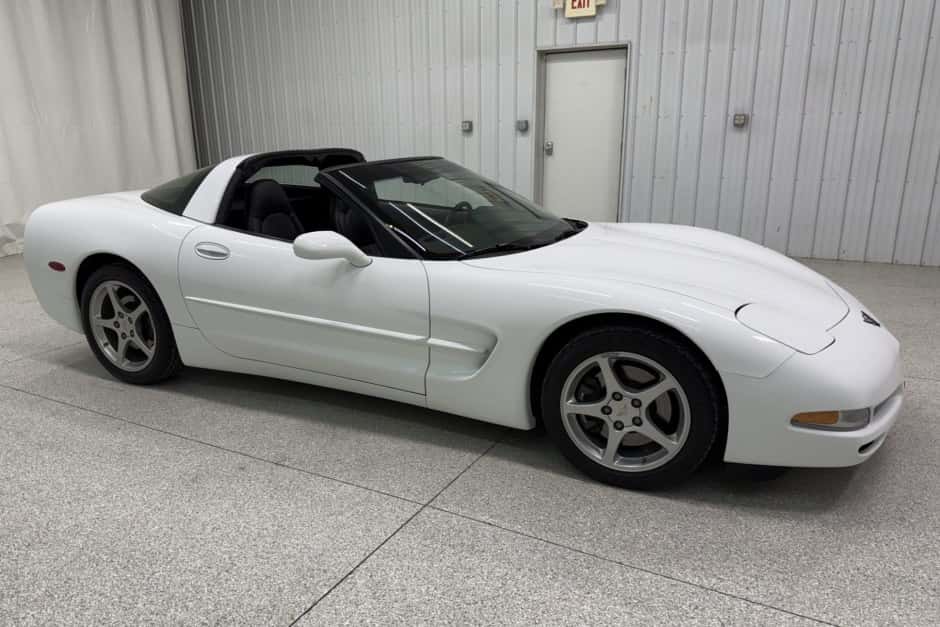2000 Chevrolet Corvette C5 Coupe sold for $18,000