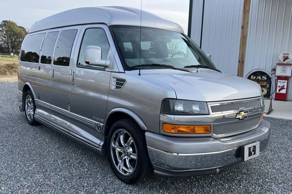 2010 Chevrolet Express sold for $40,250