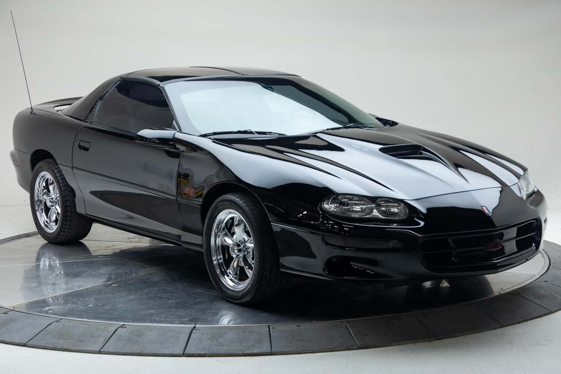2000 Chevrolet Camaro sold for $12,500