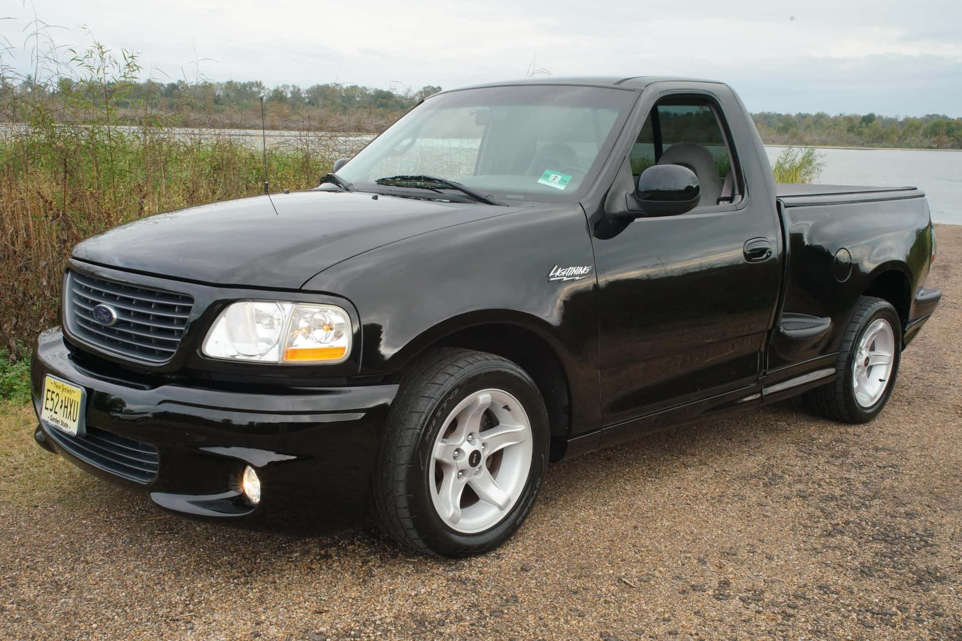 2001 Ford F-150 sold for $24,999
