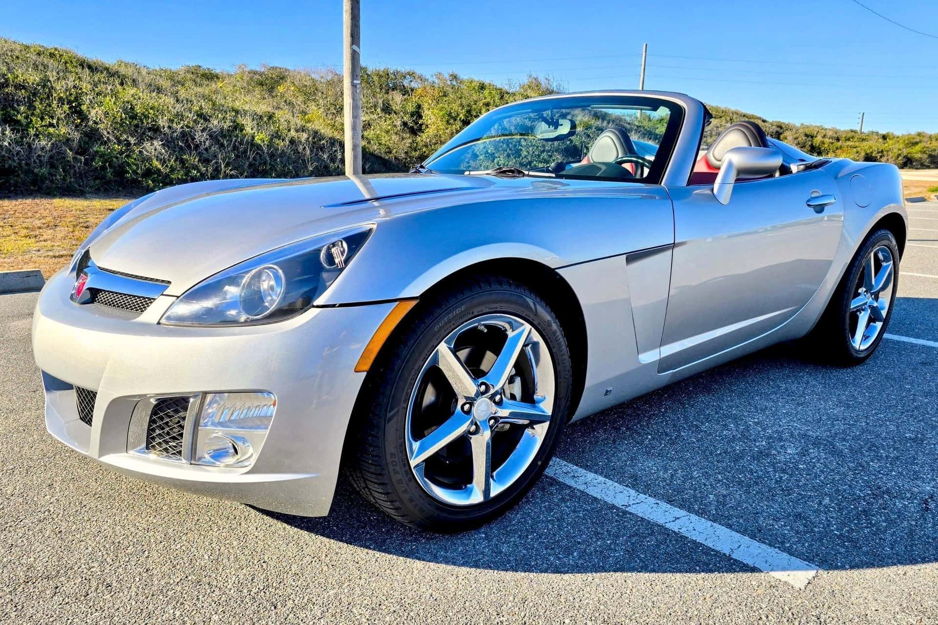 2008 Saturn Sky sold for $10,800