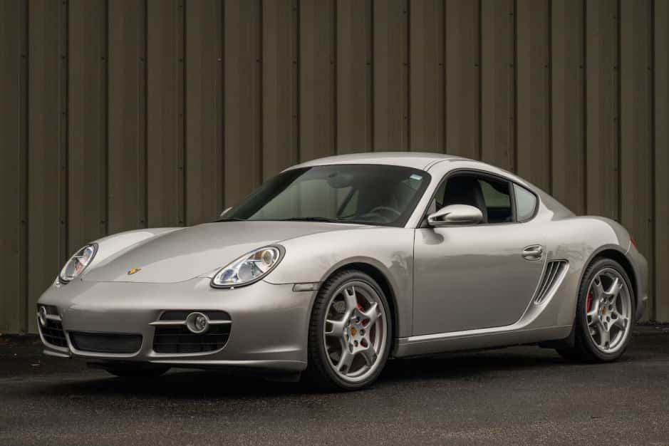 2007 Porsche 987 Cayman sold for $44,000