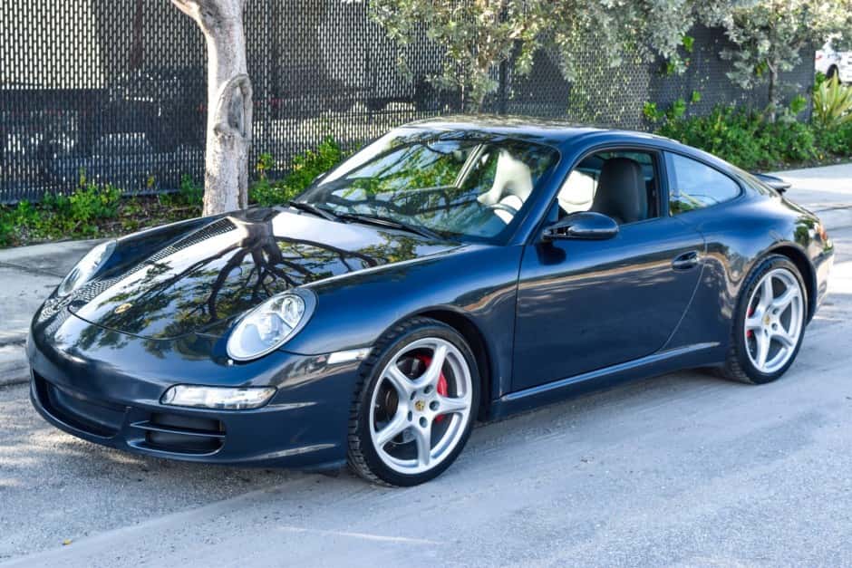 2007 Porsche 997 911 Carrera S sold for $38,500