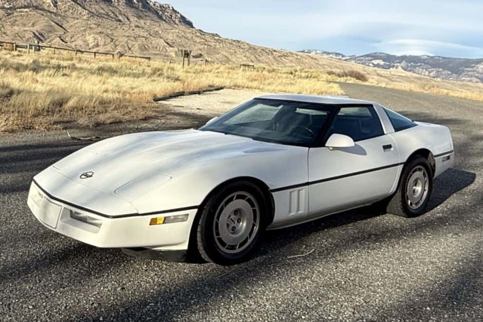 1986 Chevrolet Corvette C4 Coupe (1984-1991) sold for $6,891
