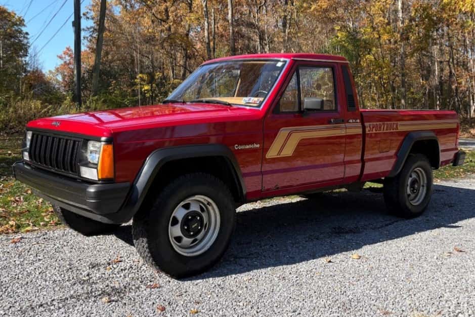 1988 Jeep Comanche sold for $11,500