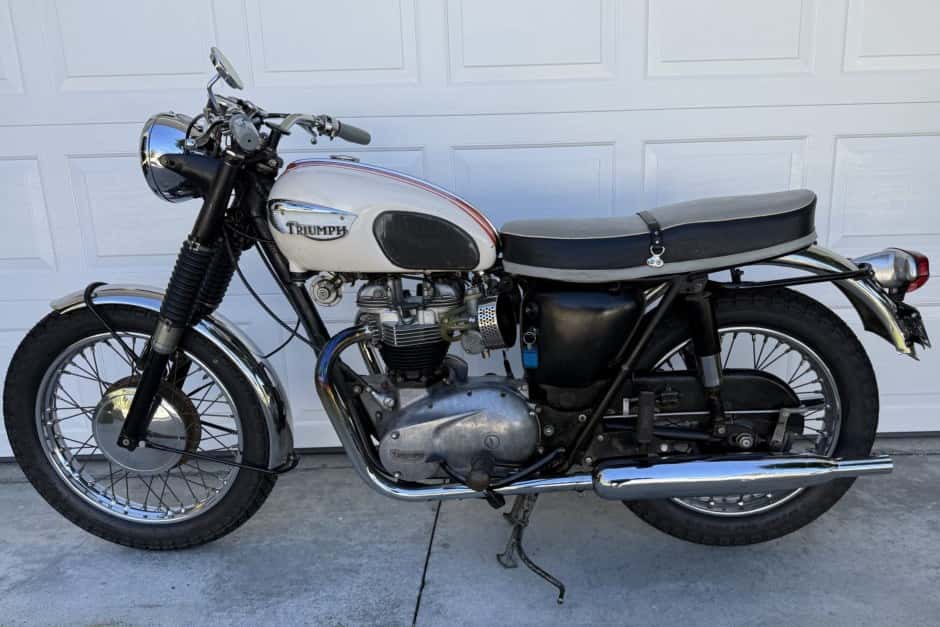 1966 Triumph Bonneville T120 sold for $6,800