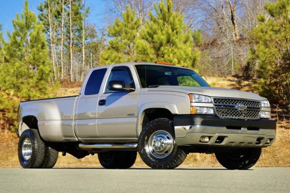 2005 Chevrolet Silverado GMT800 Heavy Duty (2000-2007) sold for $24,000