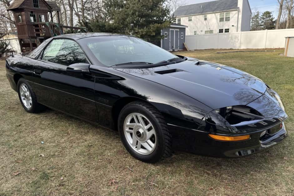 1993 Chevrolet Camaro (4th Generation – 1993-2002) sold for $24,138