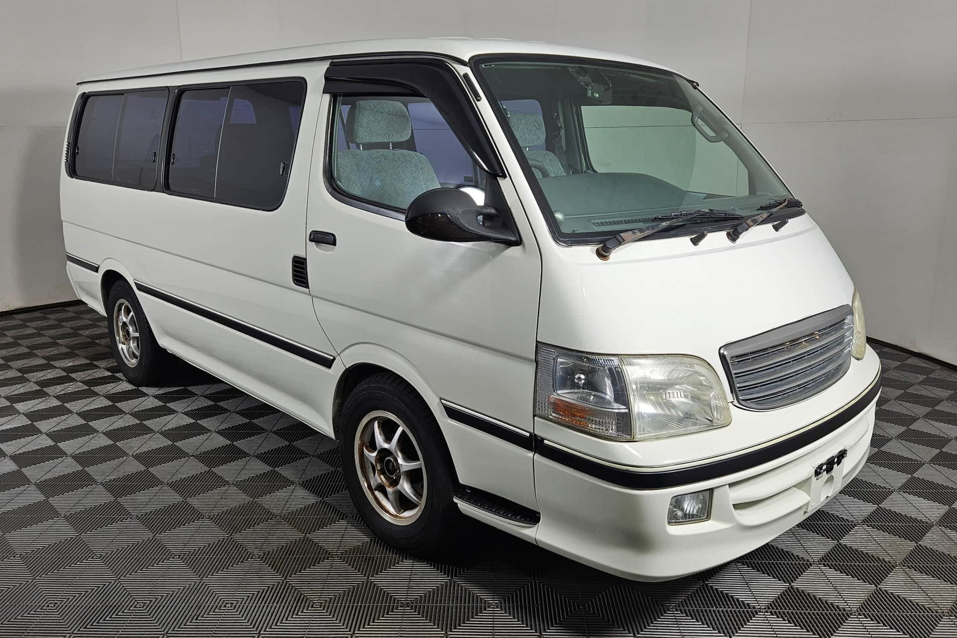 1998 Toyota HiAce sold for $5,500