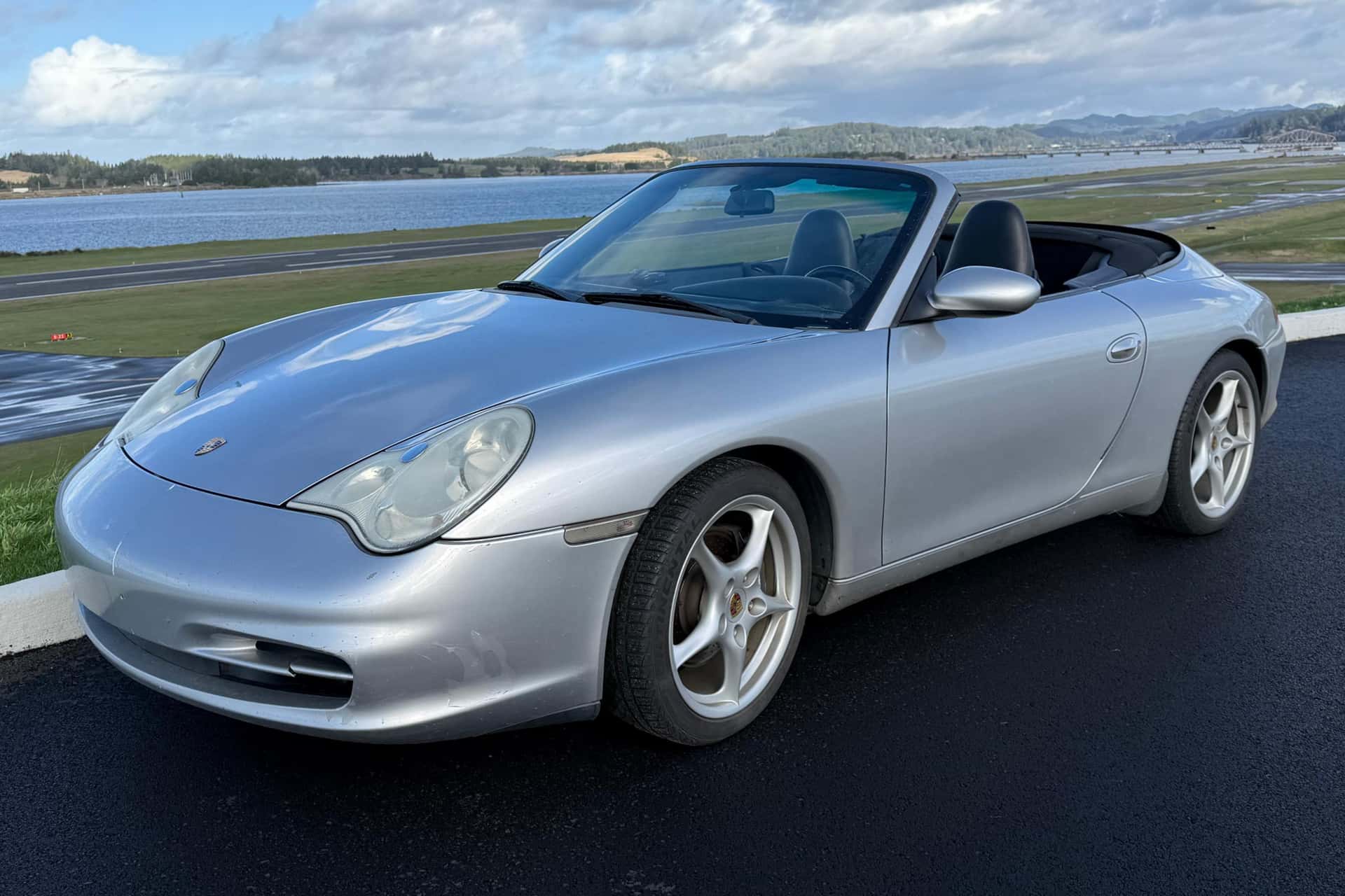 2002 Porsche 996 911 sold for $23,500