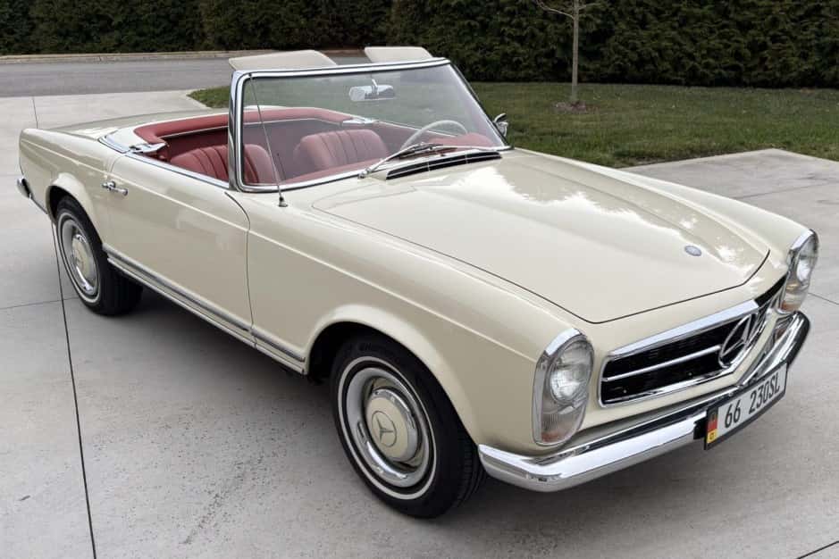 1966 Mercedes-Benz W113 SL sold for $55,000