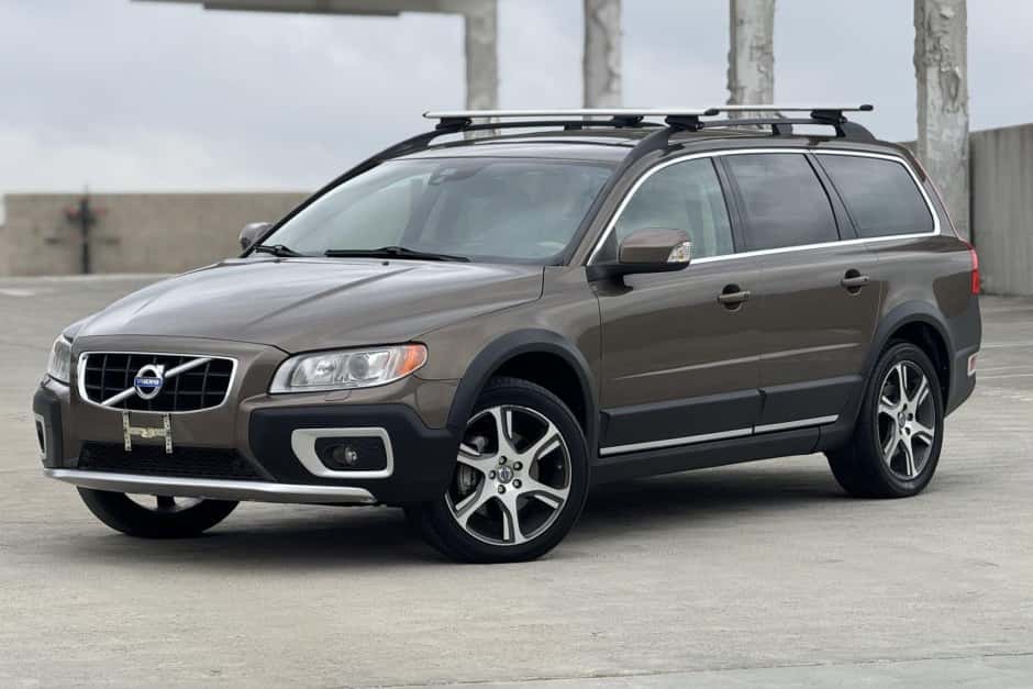 2013 Volvo XC70 sold for $8,500