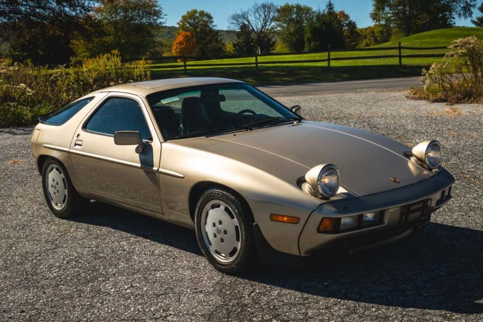 1985 Porsche 928 sold for $42,161