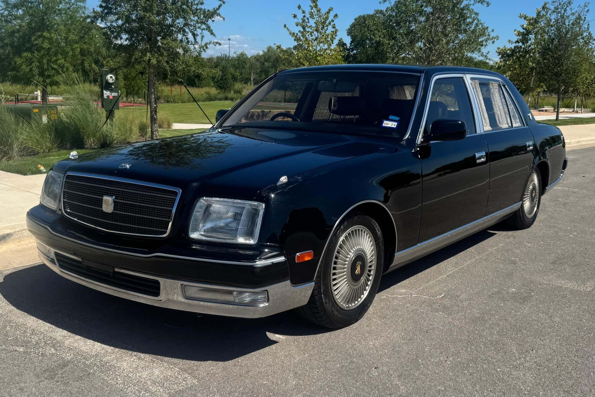 1997 Toyota Century sold for $11,100
