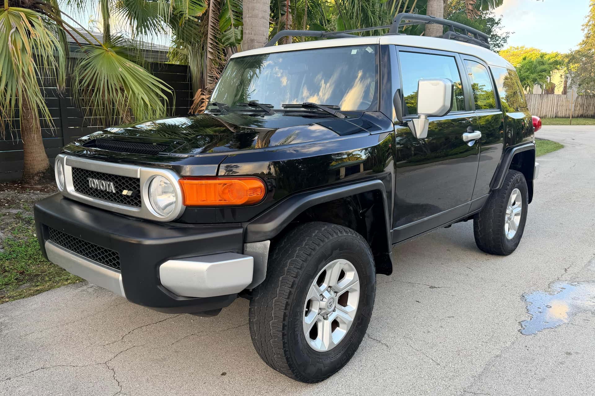 2008 Toyota FJ Cruiser sold for $7,800