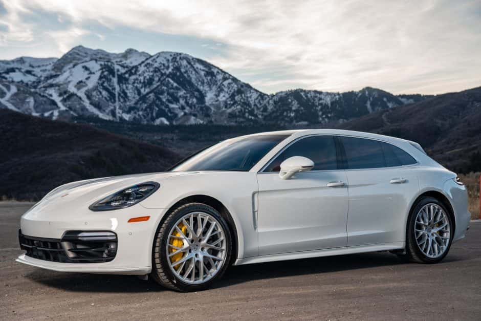 2018 Porsche Panamera sold for $97,200