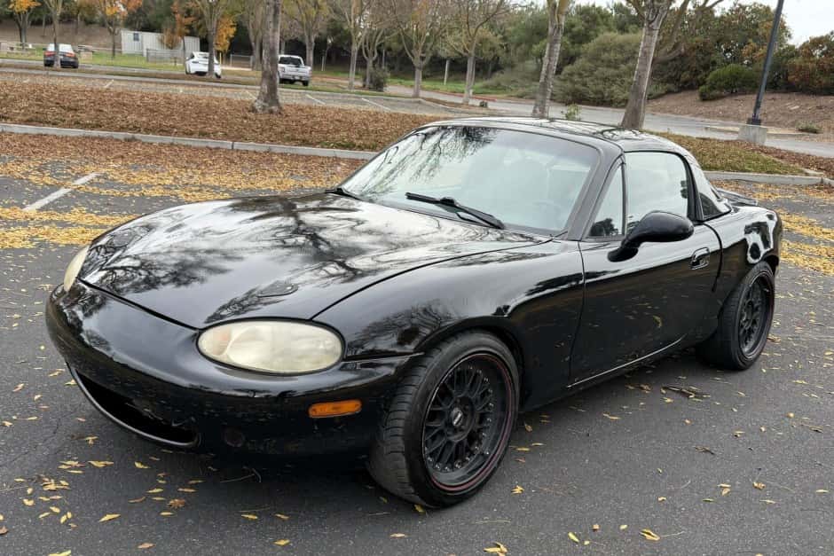 1999 Mazda NB MX-5 Miata sold for $13,000