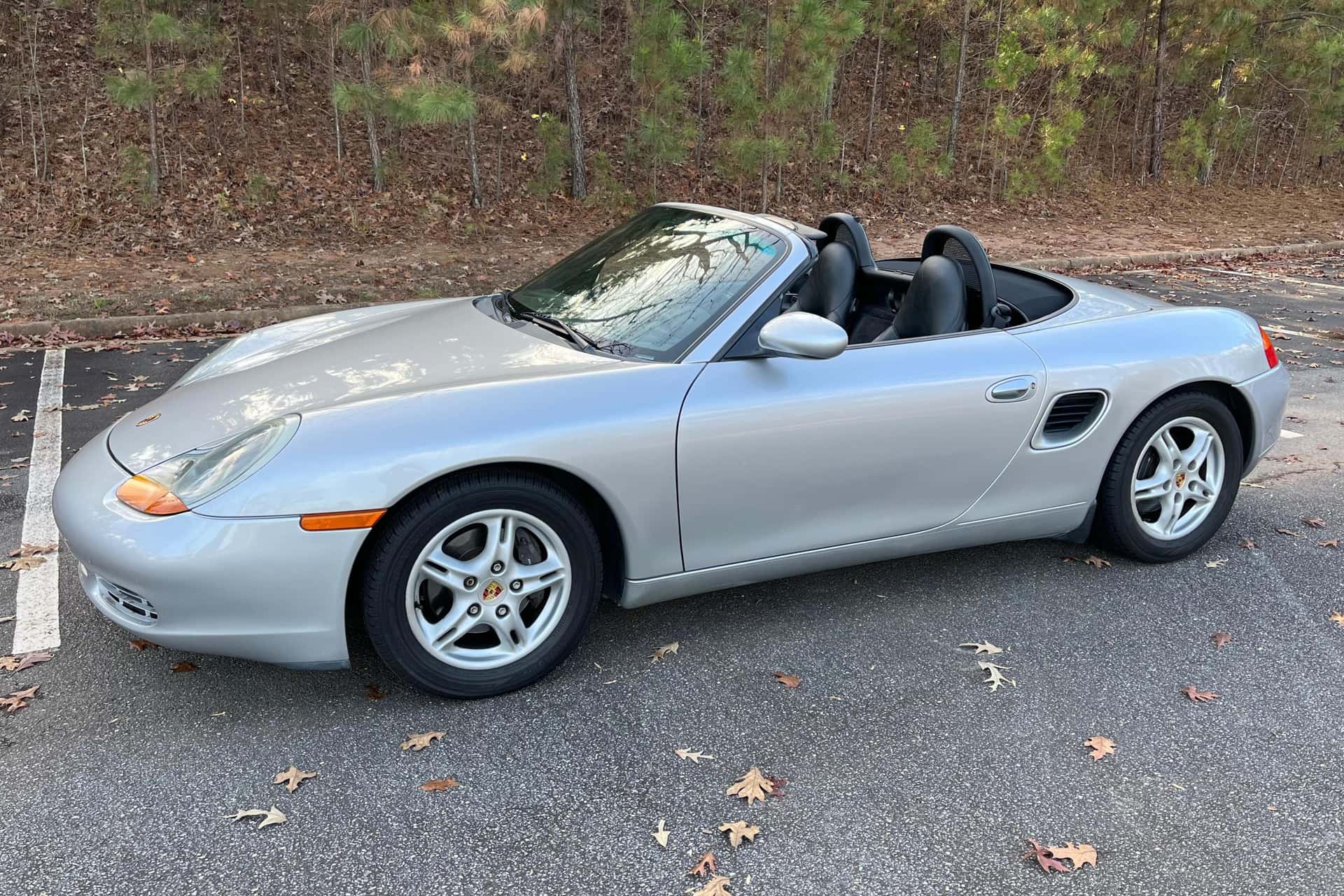 1998 Porsche 986 Boxster sold for $10,100