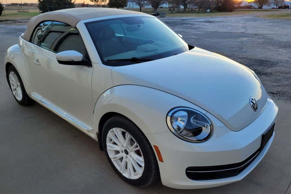 2014 Volkswagen A5 Beetle (2012-2019) sold for $20,515