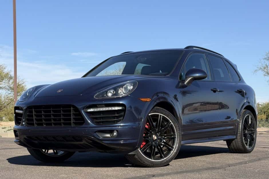 2013 Porsche 958 Cayenne (2011-2018) sold for $20,501