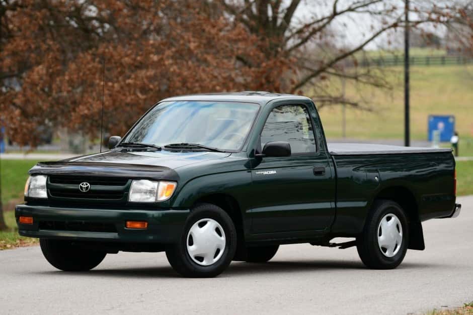 1999 Toyota Tacoma (N1X0 1995-2005) sold for $16,500