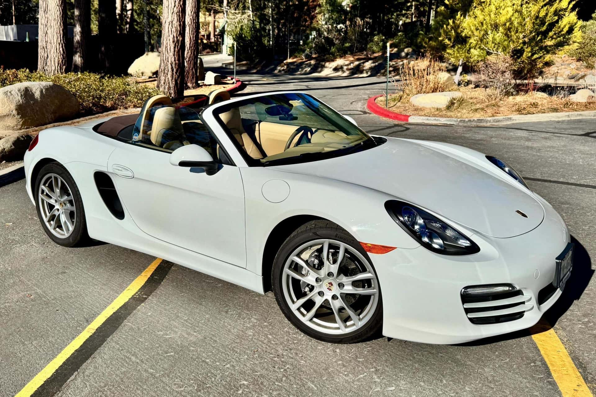 2014 Porsche 981 Boxster sold for $36,000