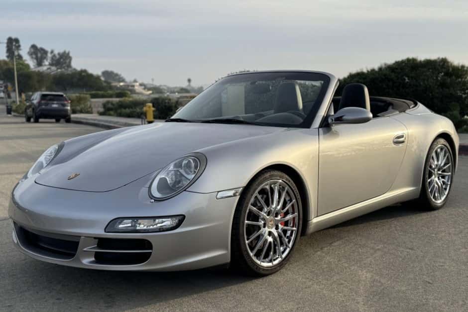 2005 Porsche 997 911 Carrera S sold for $37,250