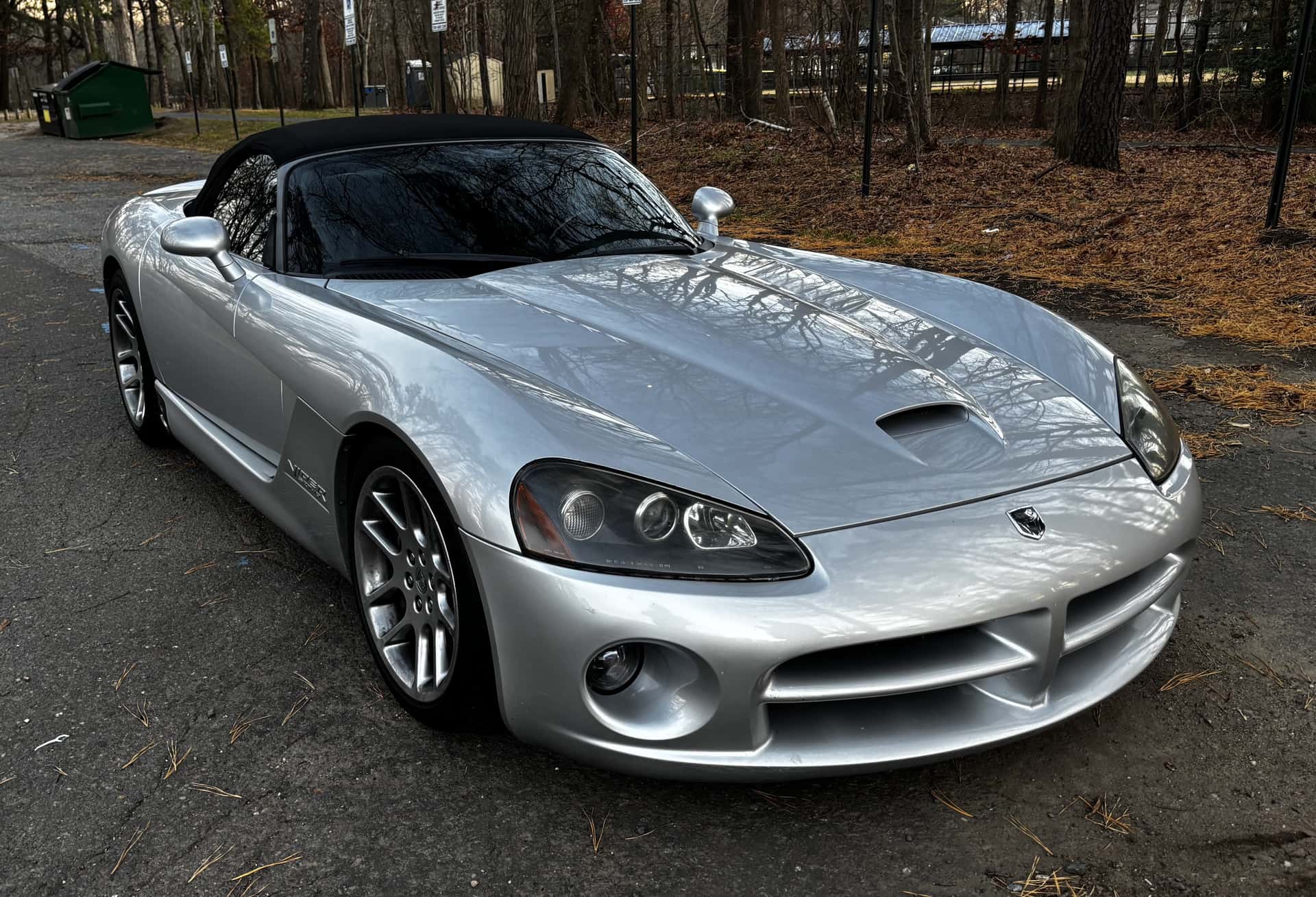 2003 Dodge Viper SRT-10 sold for $37,500