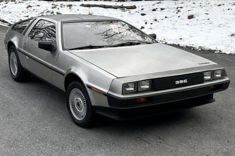 1982 DeLorean DMC-12 sold for $76,001