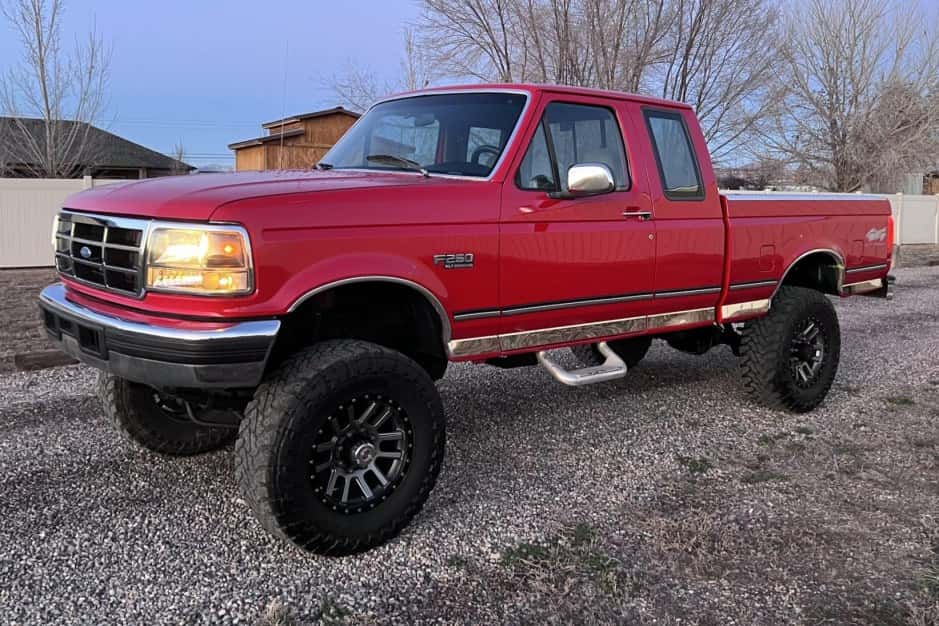 1996 Ford F-Series 1992-1997 sold for $11,250