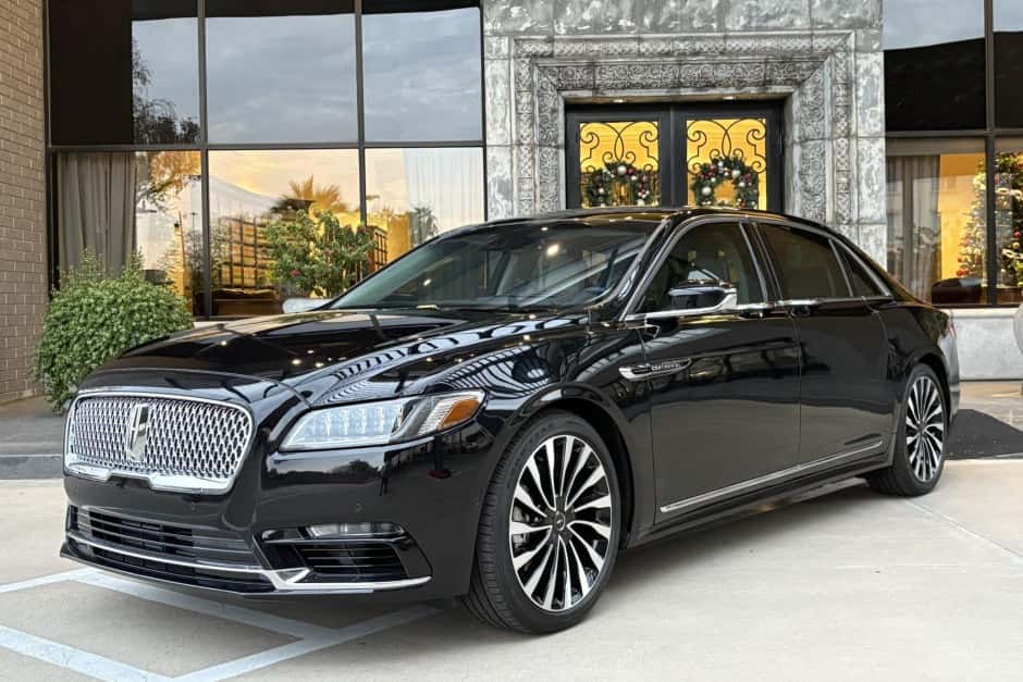 2020 Lincoln Continental (2017-2020) sold for $104,777