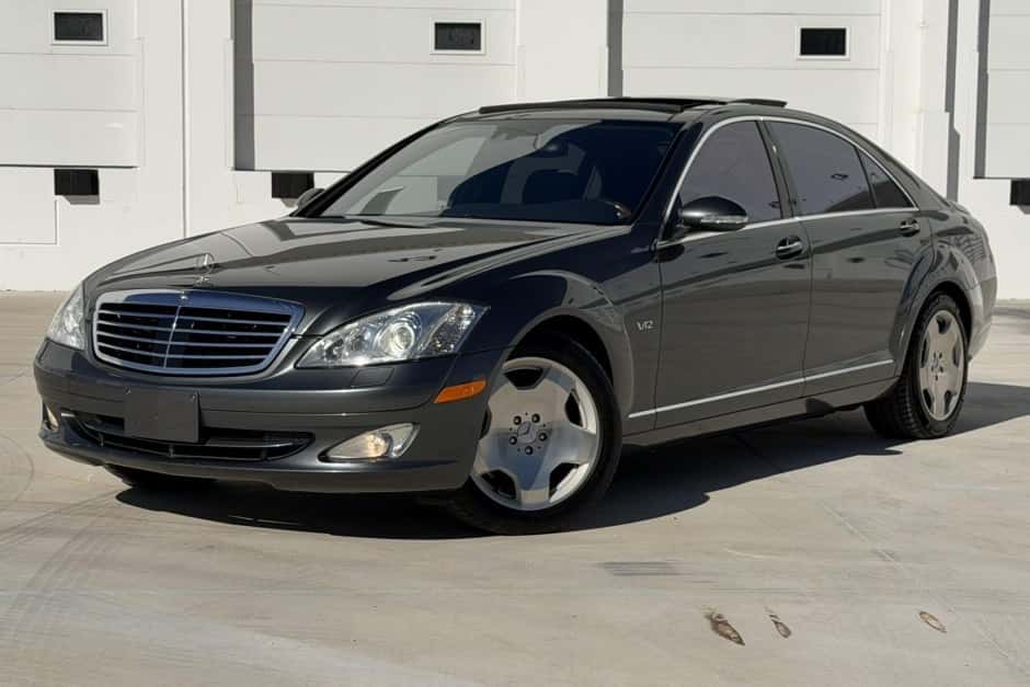 2007 Mercedes-Benz W221 S-Class sold for $18,201