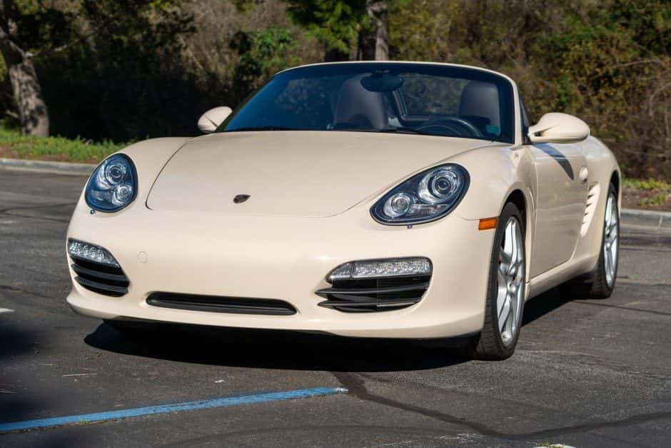 2010 Porsche 987 Boxster sold for $37,000