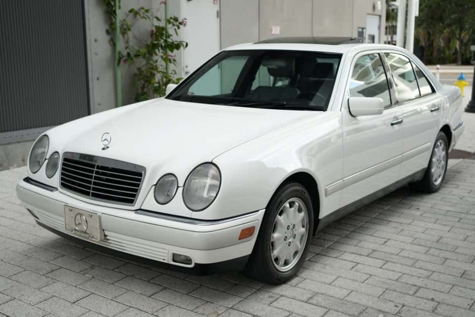 1997 Mercedes-Benz W210 E-Class sold for $7,300