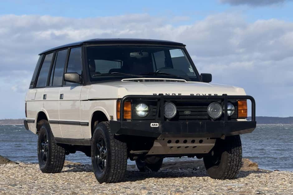 1995 Land Rover Range Rover Classic sold for $8,000