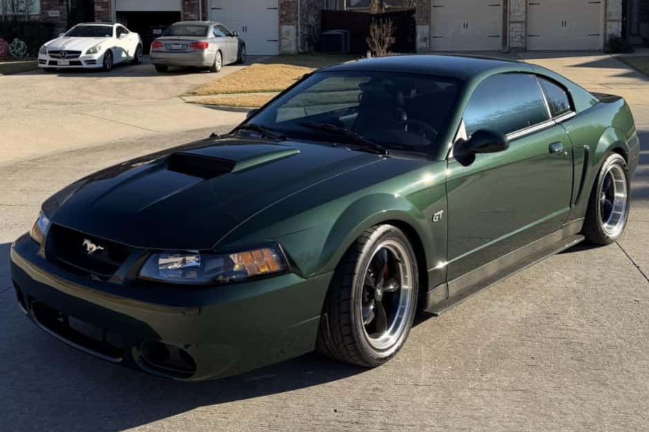 2001 Ford Mustang SN95 1994-2004 sold for $9,800