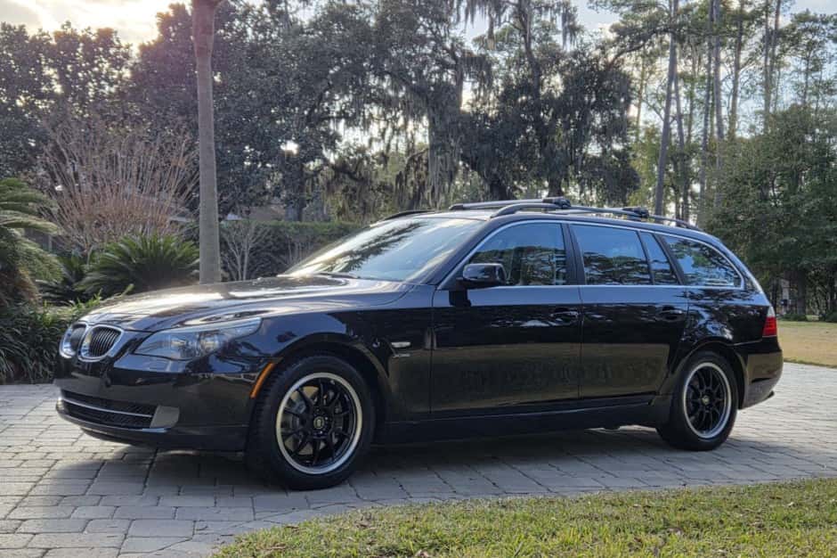 2010 BMW E61 5-Series Touring sold for $9,400