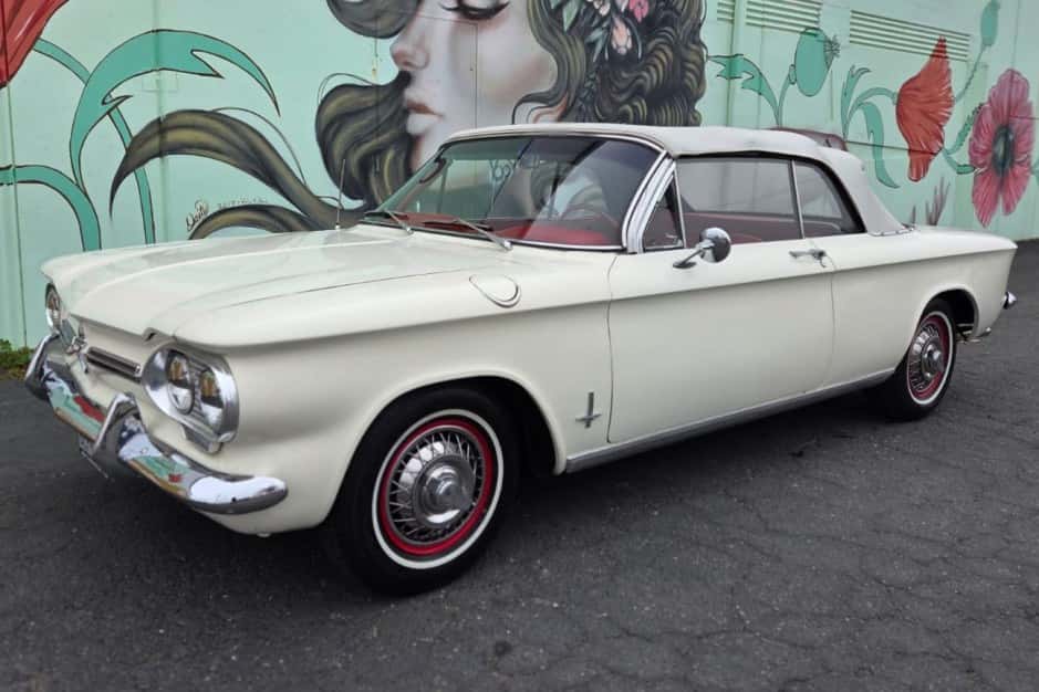 1962 Chevrolet Corvair (1960-1964) sold for $10,500