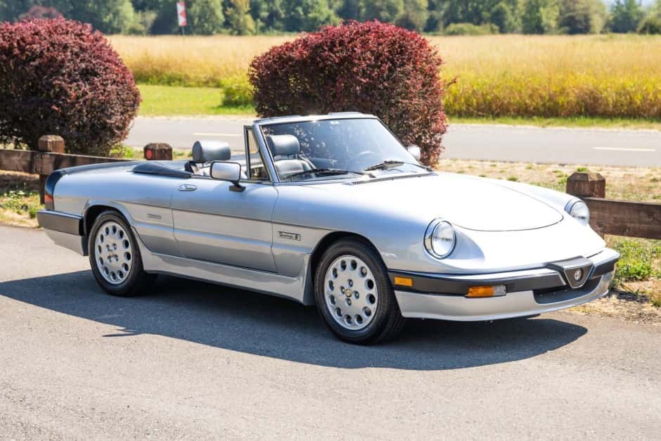 1987 Alfa Romeo 105/115 Spider Series 3 sold for $11,500