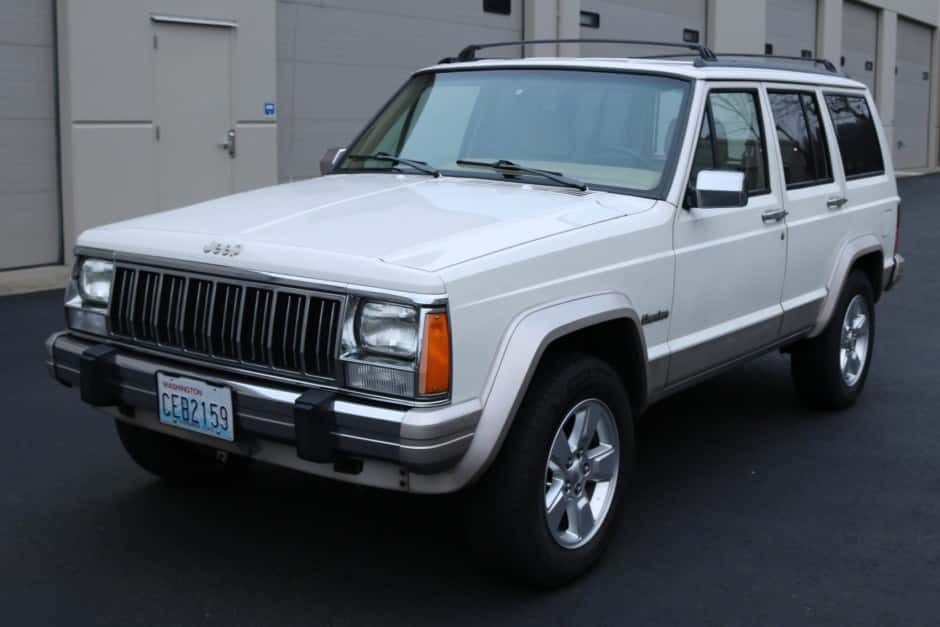 1996 Jeep XJ Cherokee sold for $9,300