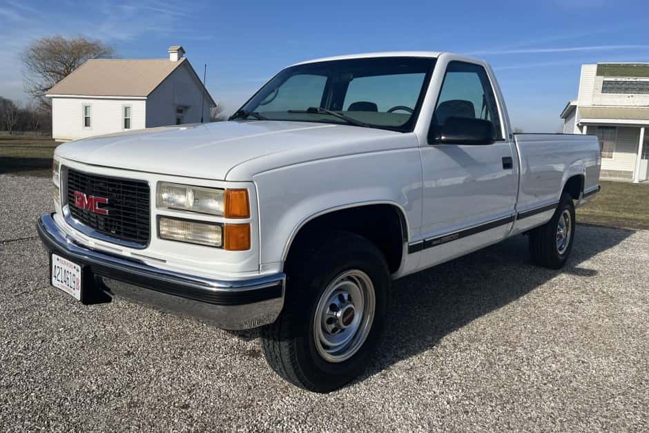 2000 GMC Sierra (GMT400 1988-2002) sold for $17,000