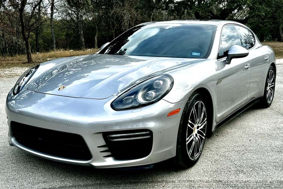2016 Porsche Panamera sold for $25,500