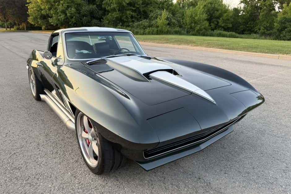 1964 Chevrolet Corvette C2 sold for $92,500