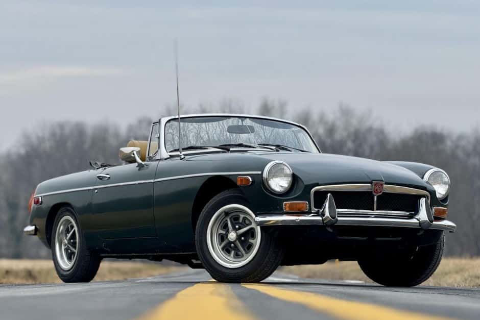 1973 MG MGB sold for $8,100
