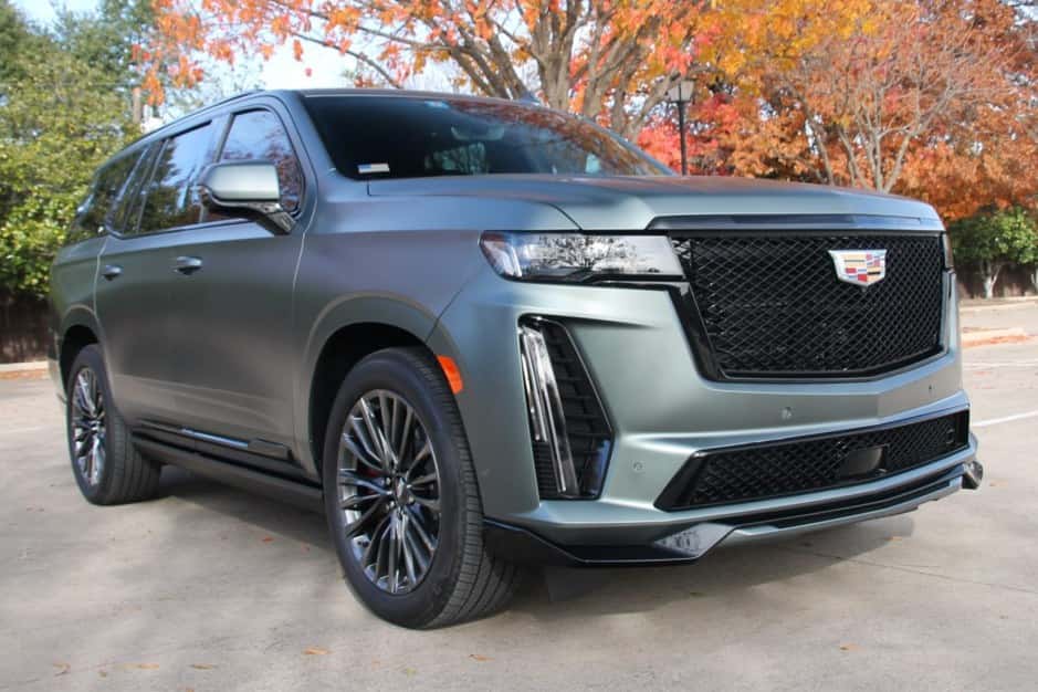 2023 Cadillac Escalade T1XL (2021-) sold for $122,000