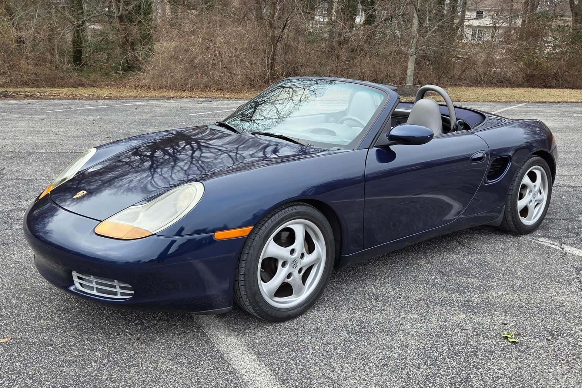 1999 Porsche 986 Boxster sold for $8,950